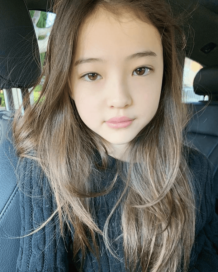德韩混血造就“人间颜值奇迹”，被誉为小Jennie的Ella Gross出道即巅峰！