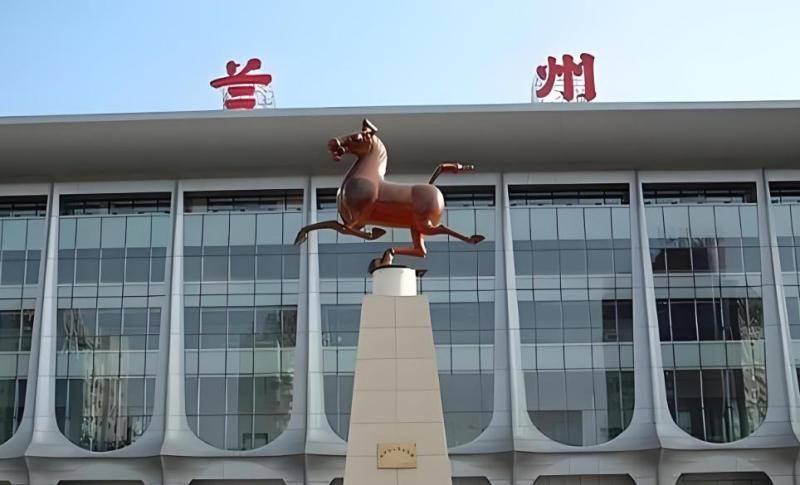 “南京站”的“京”字多一横，写错了？真相原来如此
