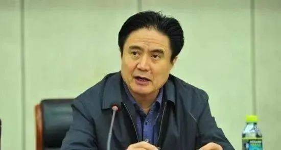 中央批准，开除谭瑞松、曹兴信党籍