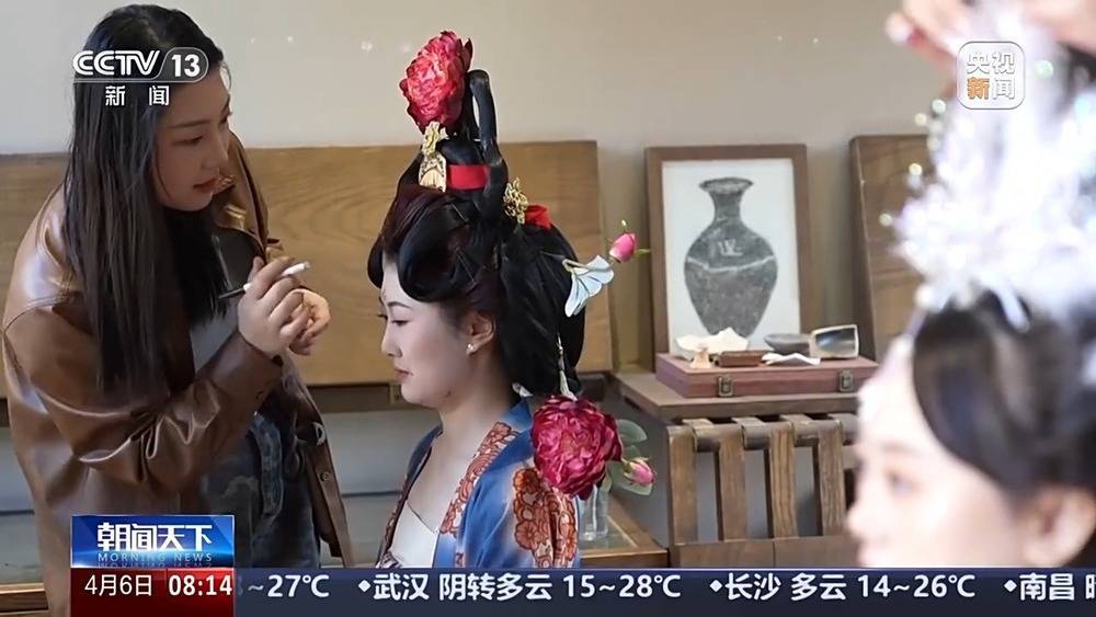 我国消费市场加速升温一组数据带你看→