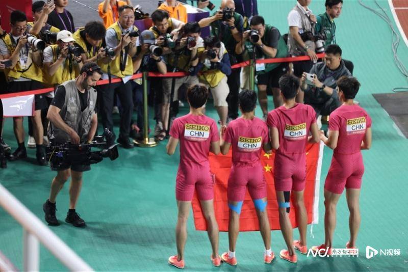 后继有人！广东小将施君豪助中国男子4x100米直通世锦赛