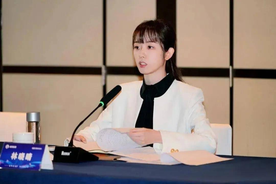 28岁美女当上路桥公司董事长，年薪92.57万元，这是何方神圣？
